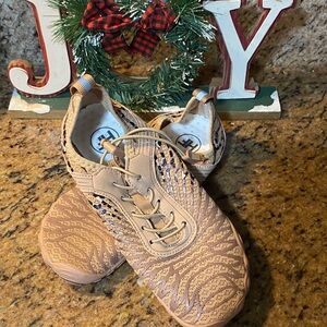 6.5/7 size Hike footwear Tan and Blue Athletic Shoes